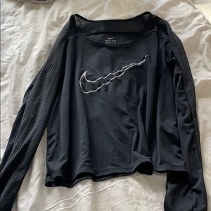 Nike black long sleeve cropped work out shirt